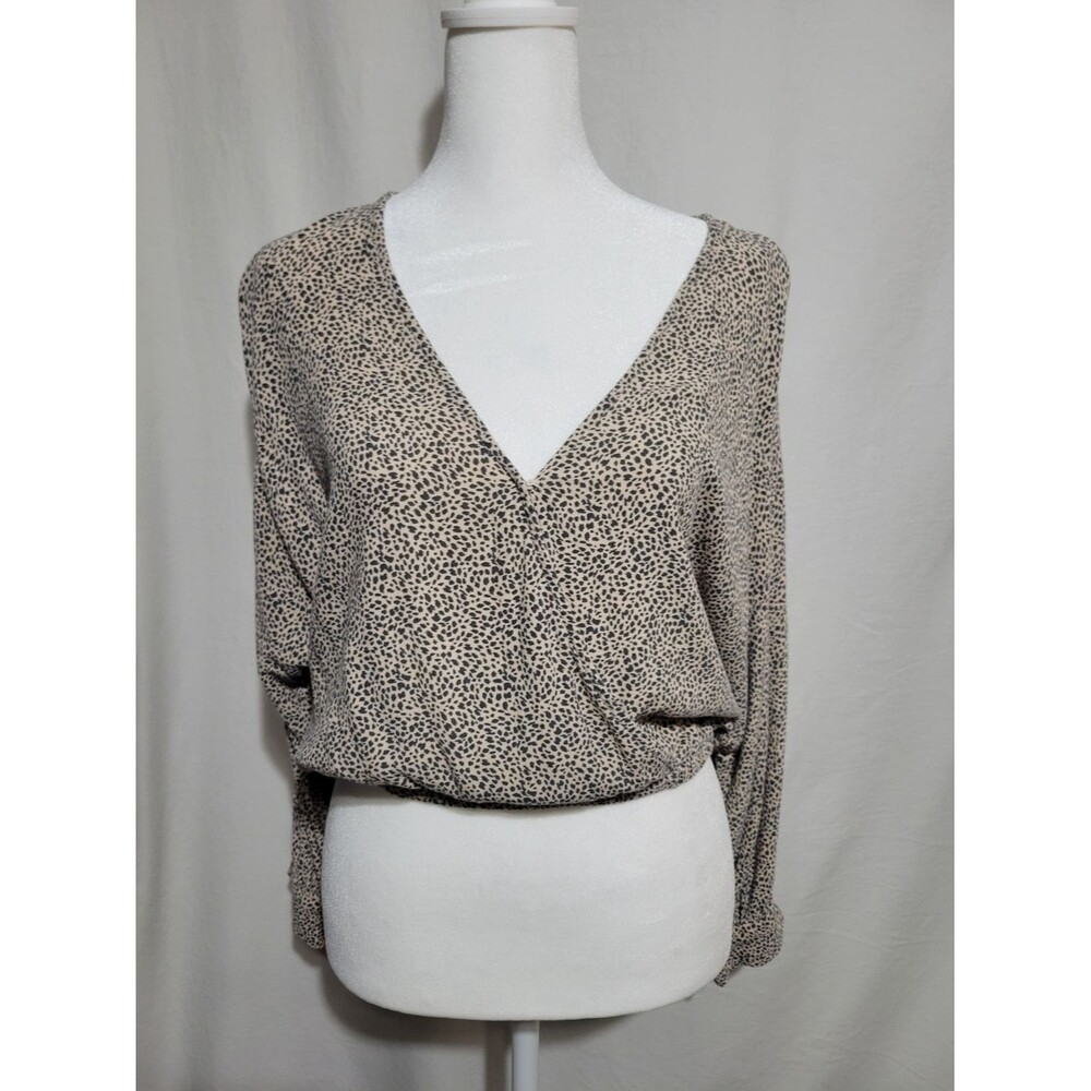 American Eagle Surplice Top Womens Small Tan Cheetah Excellent V-Neck Cropped